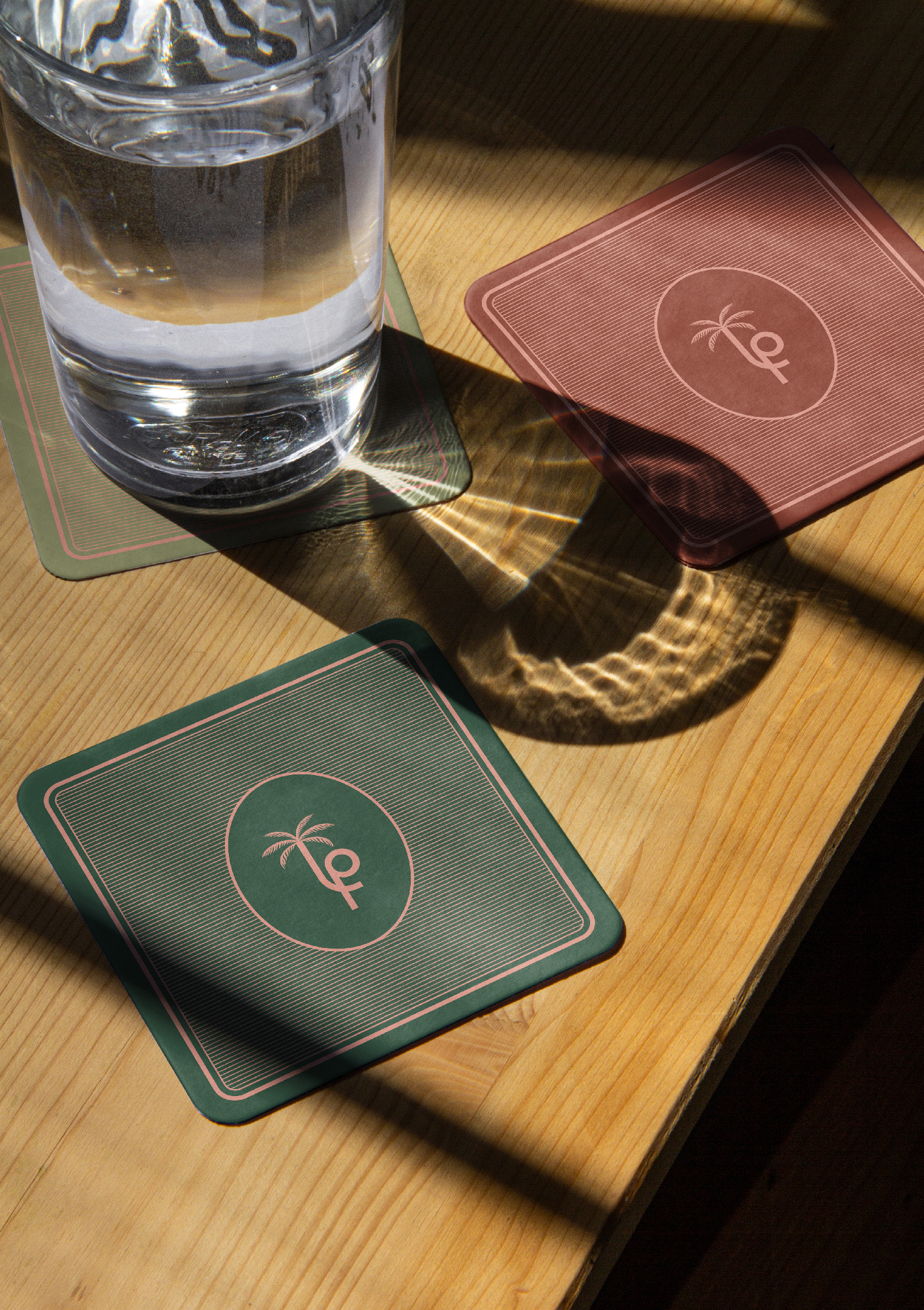 Lost-Palm-Brand-Identity-Cocktail-Bar-karapin